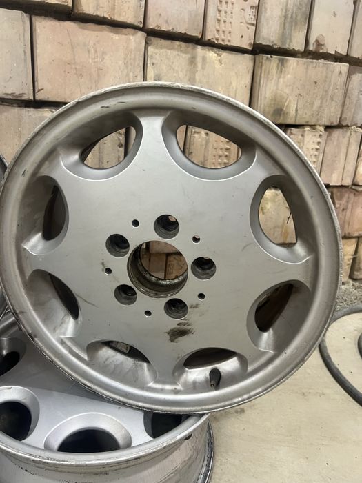 титанки на мерседес R15