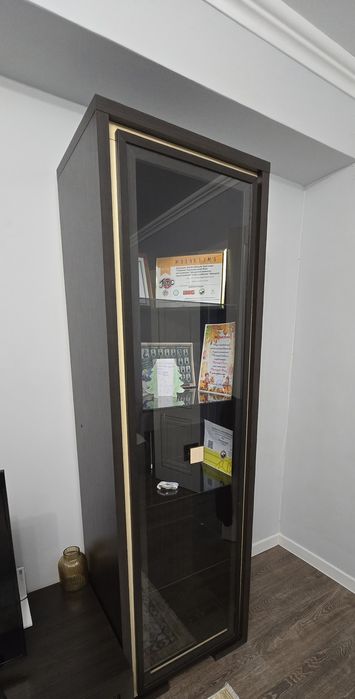 Продам тумбу под телевизор и пенал