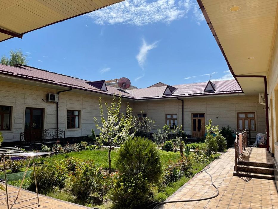 Продаётся дом, участок