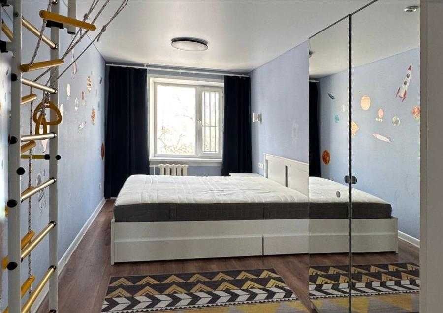 2х комнатная с ремонтом на Евразии