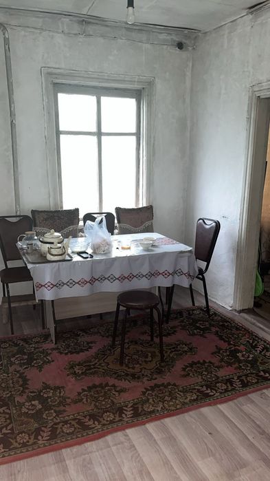 Үй сатылады
Үй мектептен 3-5 мину