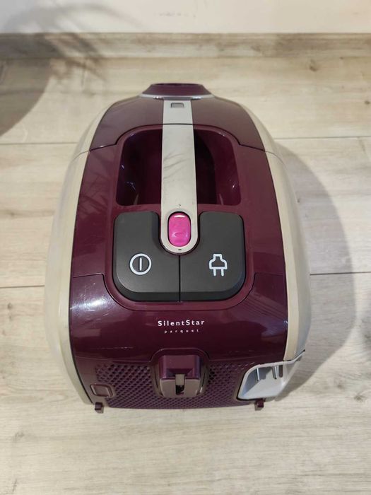 Прахусмокачка Philips Silent Star Parquer