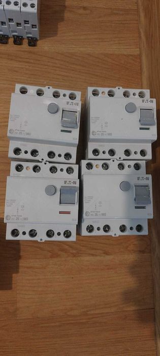 Sigurante electrice Eaton noi (montate in tablou casa nou si inlocuite cu altele inainte de PIF)