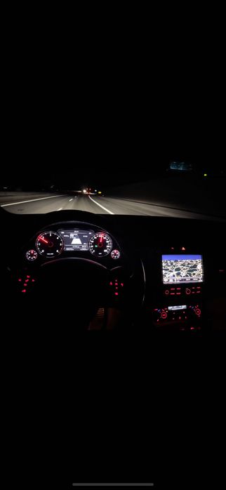 VOLKSWAGEN Touareg 2012 — imagine 3