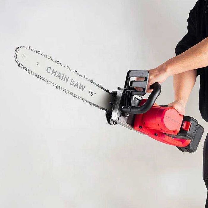 НЕМСКА Акумулаторна резачка за дърва 36V 10Ah с 40 сантиметрова шина