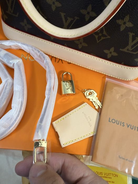Geanta Louis Vuitton Alma BB piele naturala 100% Full Box colectie noua