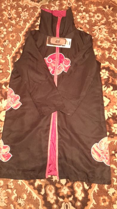 Плащ Акацуки. И повязка.