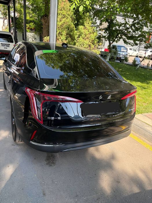 Продаётся Hongqi  mq5