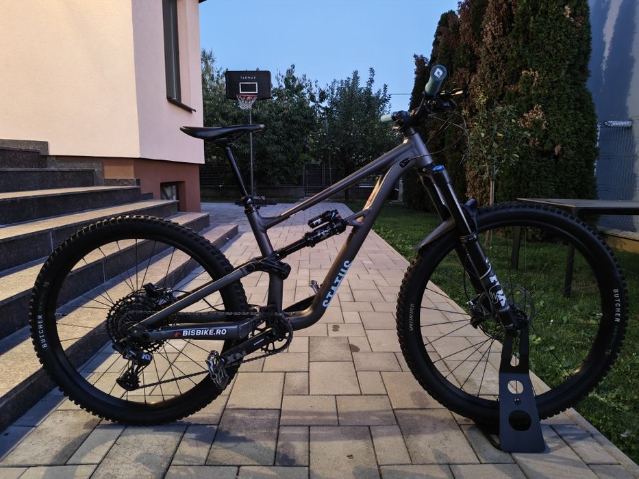 Specialized Status 160 Satin Grey