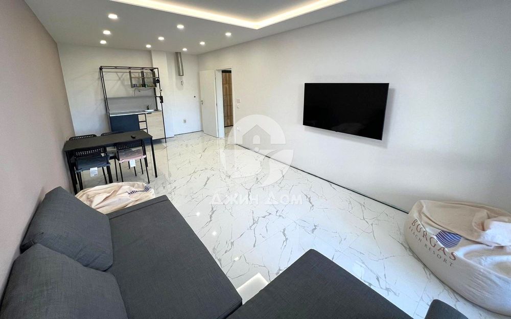 Продава се Двустаен апартамент в Бургас, Сарафово - 80 кв.м за 1938 €/кв.м - Снимка #1