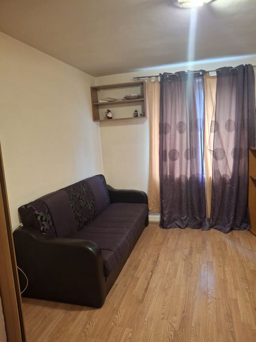 Vând camera de cămin transformata in garsoniera