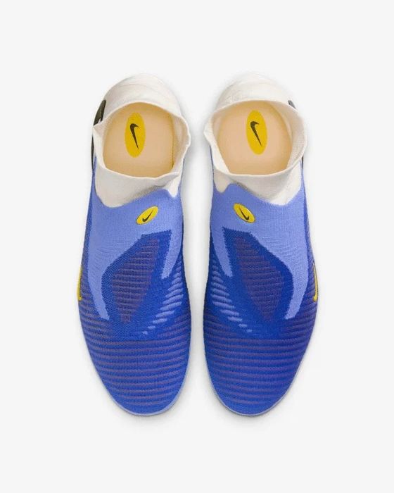 Ghete de fotbal Nike PHANTOM 6 HIGH ELITE
Mărimea 40 

Starea incapa