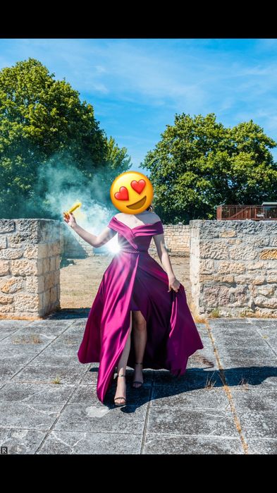 Официална рокля.