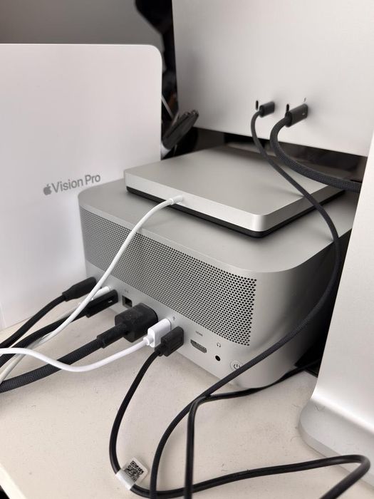 Apple Mac Studio M1 Max 64GB 32GPU 1TB + Magic Mouse + Keyboard