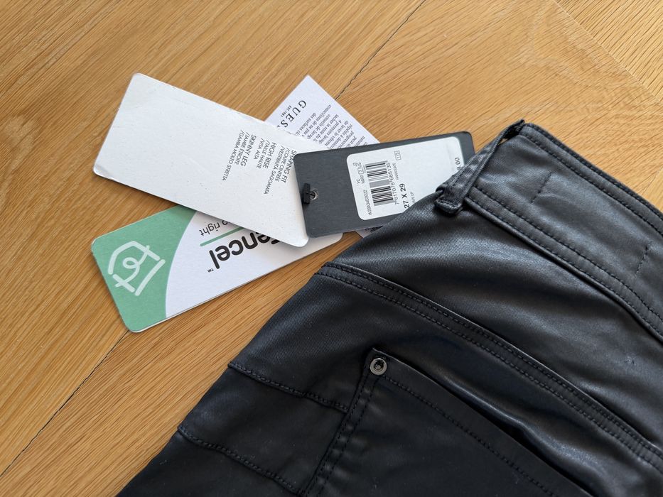 GUESS панталон- дънки оригинални