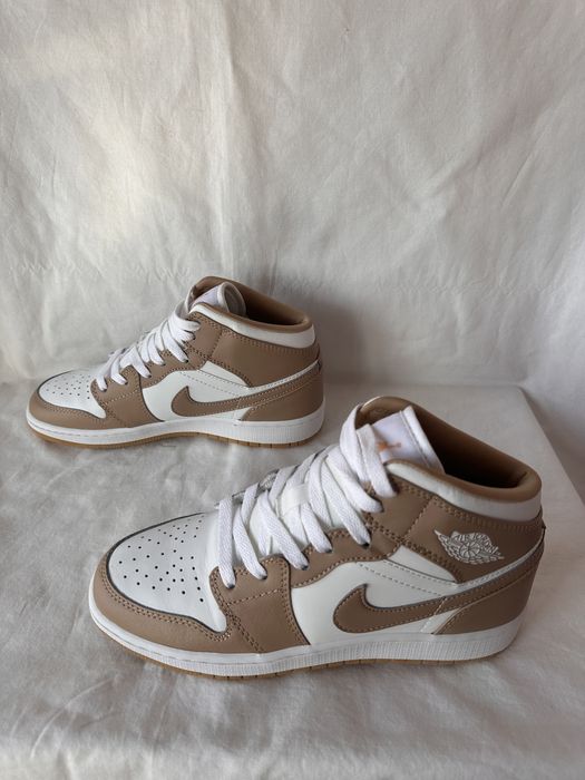 Jordan 1 Mid Tan Gum marime 39