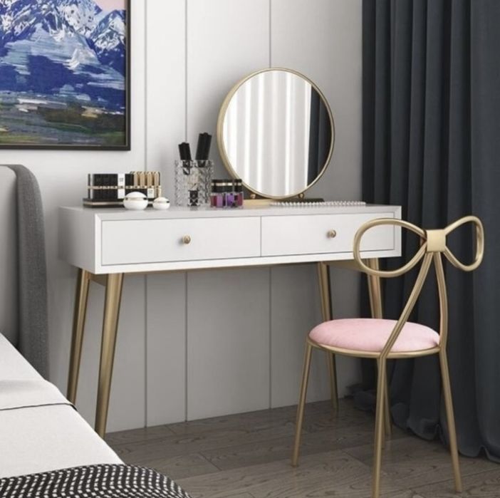 Туалетный столик новый