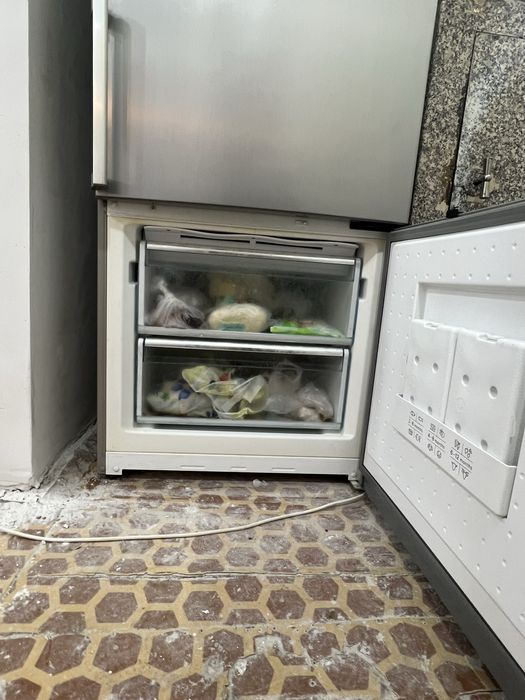 Продам холодильник