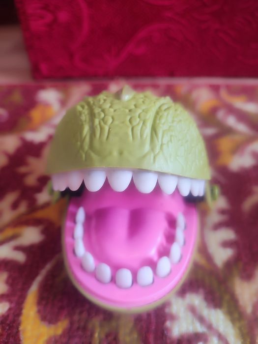 Игрушки разные...