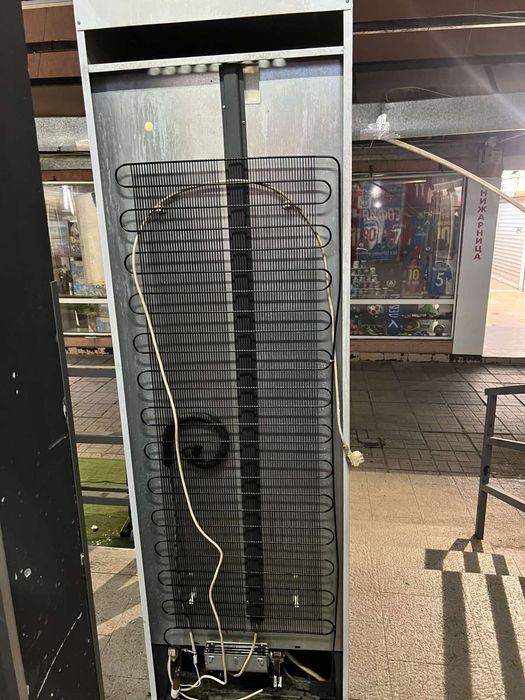 Хладилна витрина