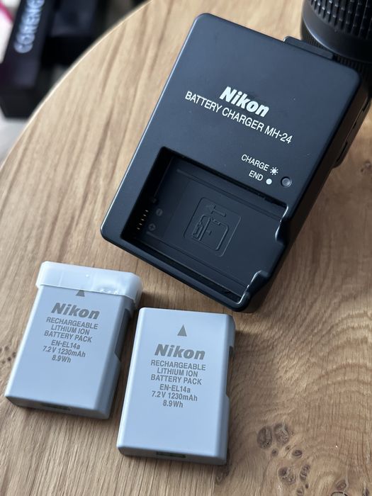 Vand kit DSLR Nikon D5300 + 2 obiective