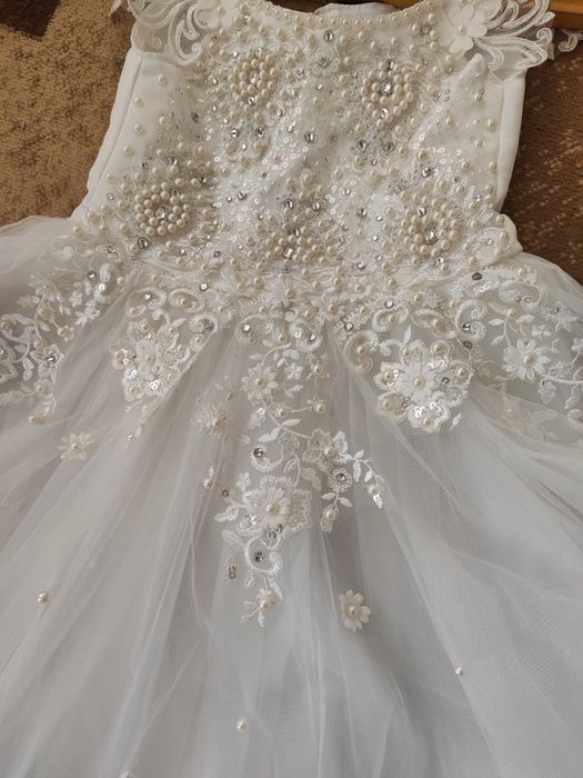 Белое свадебное платье для девочки