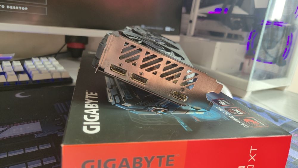 Видеокарта AMD Radeon 9060XT 16GB