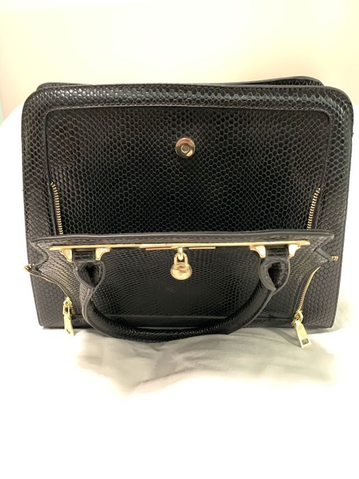 Стилна дамска чанта ( тип куфарче)