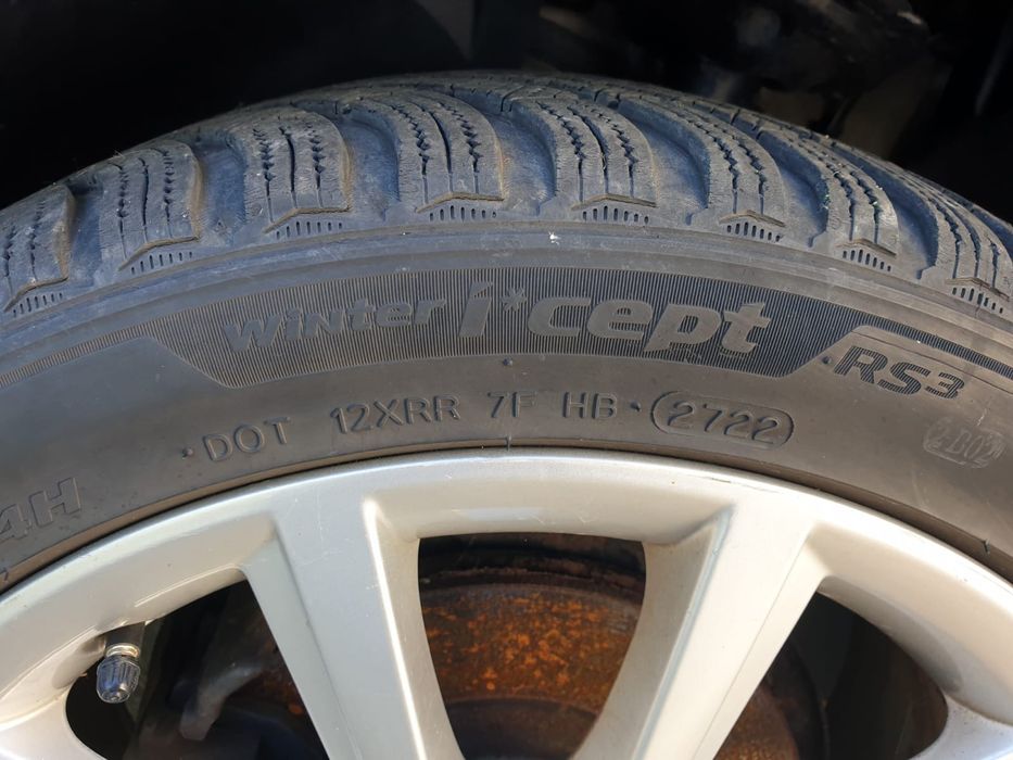 Vand roti iarna complete 225 45 17 skoda Octavia