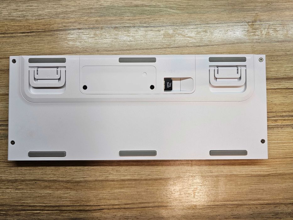 Logitech G915 tkl white lightspeed gaming mechanical keyboard бяла