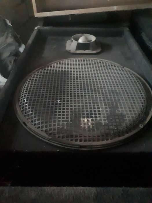 Колонка туй ва маросимларни утказишга зур ишлайдИи