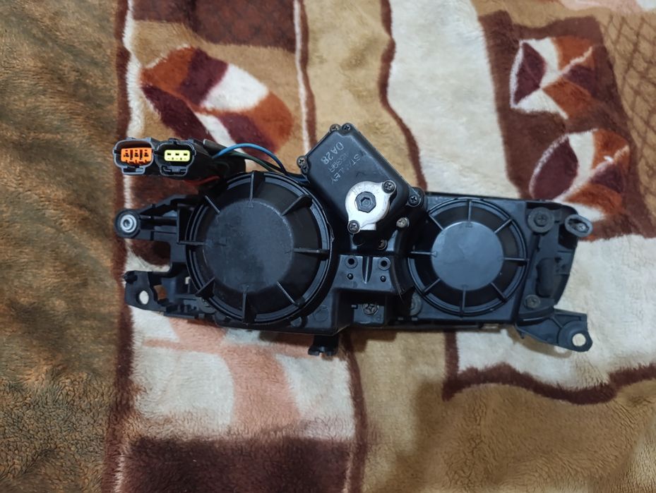 Фара на Мазда кседос xedos 9