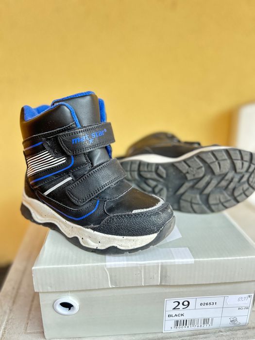 Детски зимни боти размер 29 марка-Matstar цвят Черен