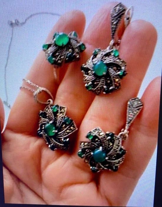 Set argint cu pietre