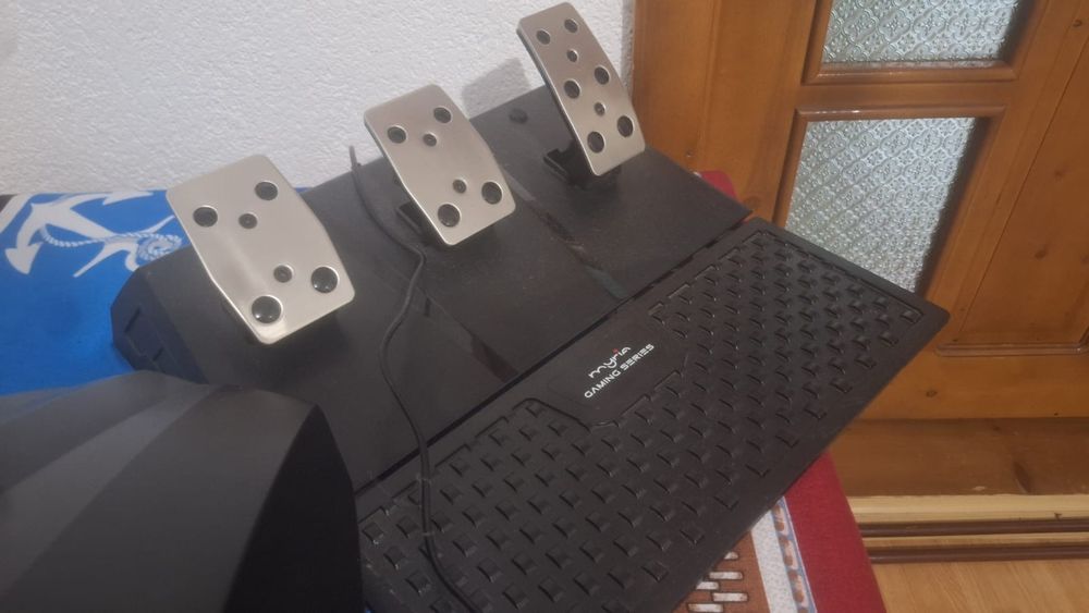 Volan gaming nou Myria MG 7418