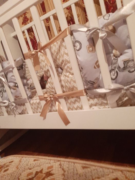 Срочно продам детскую кроватку