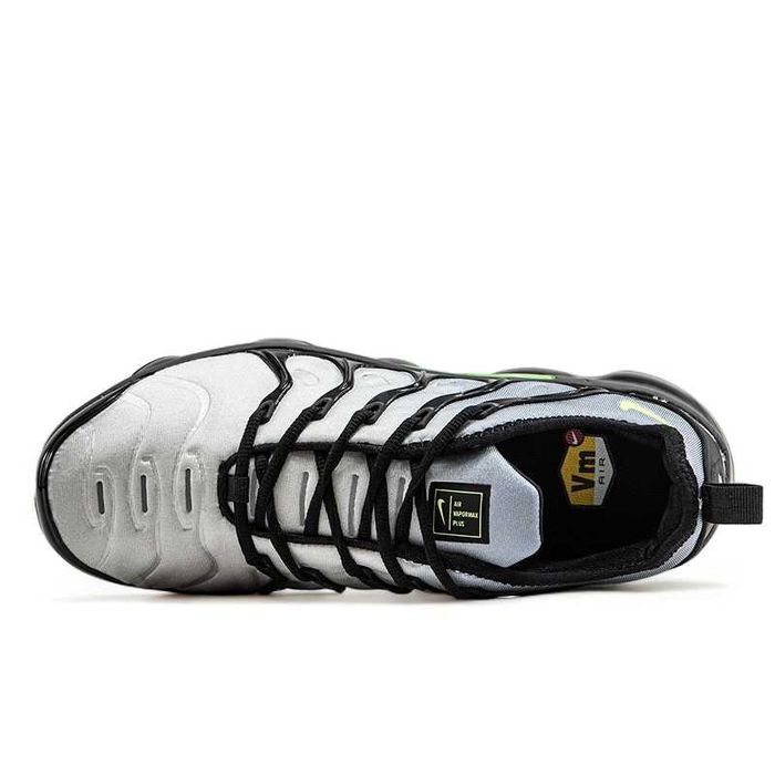 Nike Air VaporMax Plus Black and Green / Outlet