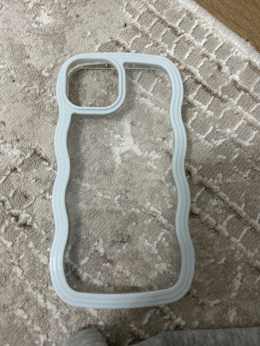 Чехлы на айфон 14