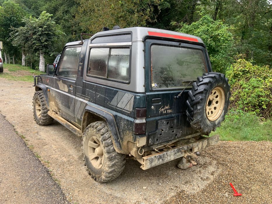 Daihatsu 2.8 detalii la telefon