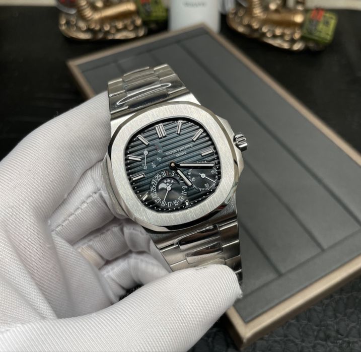 Patek Phillipe Nautilus 5712/ 1A