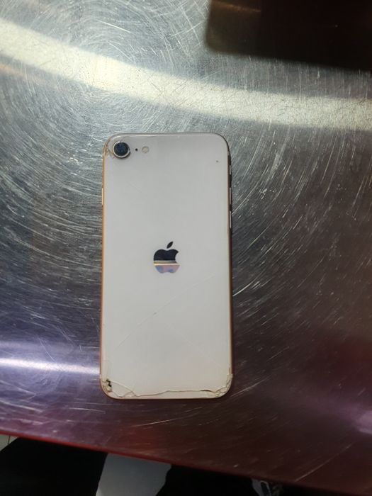 Iphone se 128gb 74yomkist