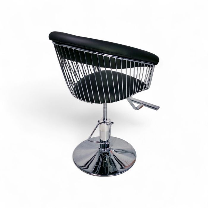 Парикмахерское кресло