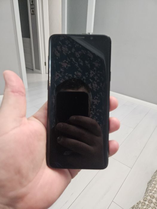 Продам Samsung S9+
