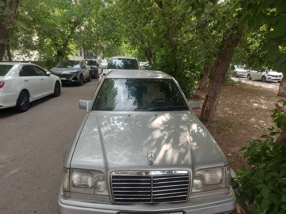 Продам  мерседес 124 кузове