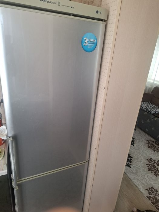 Продам холодильник на запчасти