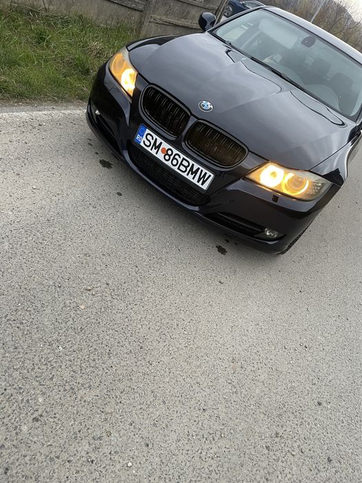 Vand sau schimb bmw e90 320D LCI