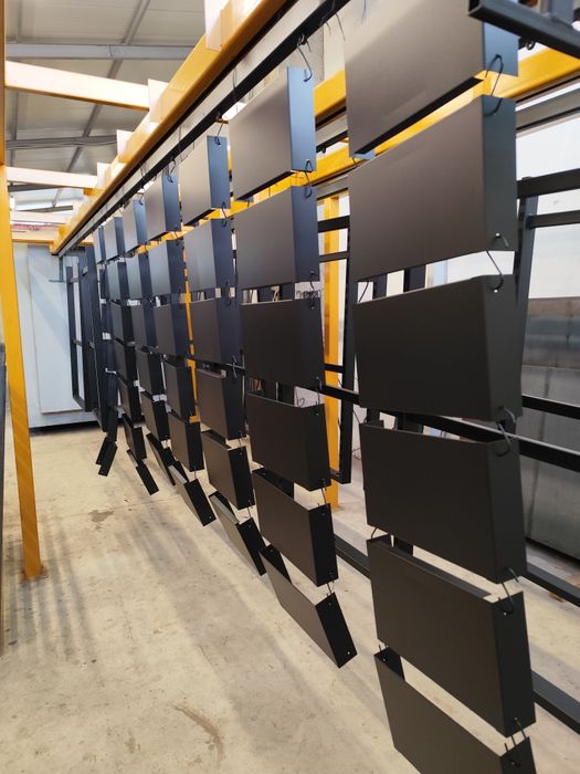 Executam lucrări de vopsitorie in camp electrostatic