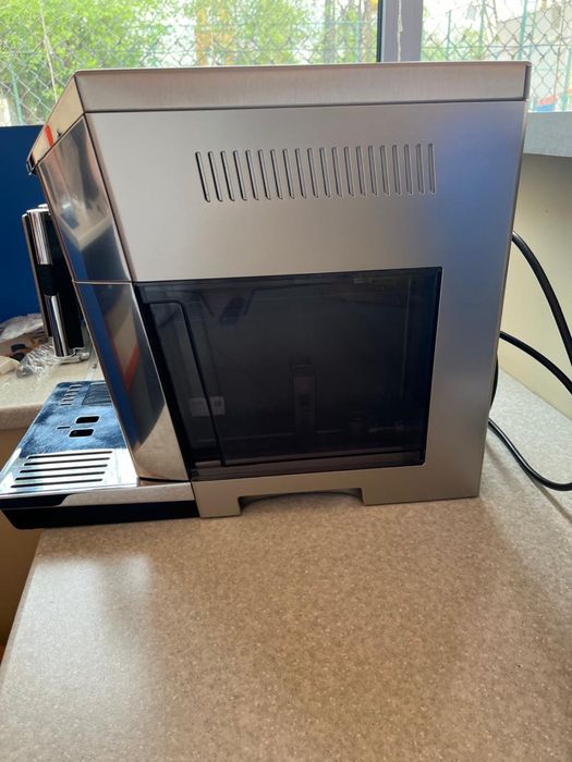 Кофемашина Delonghi Primadonna Elite Ecam