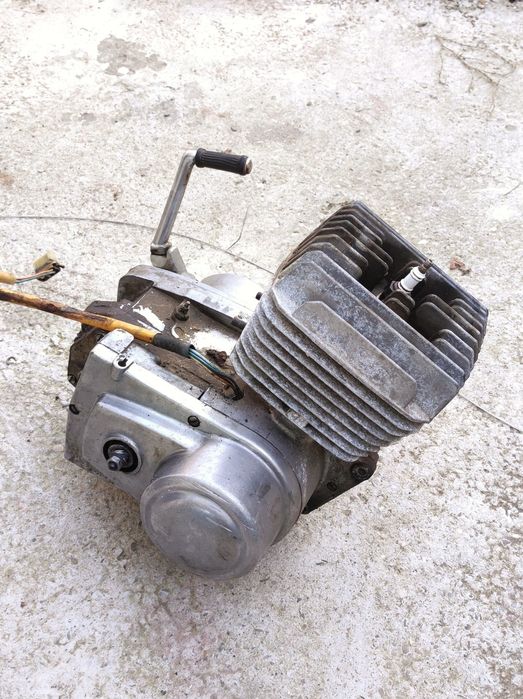 Motocicleta Minsk 125 și piese pentru încă unul