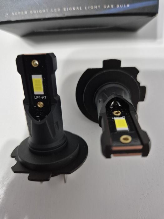 Set 2 becuri Led H7